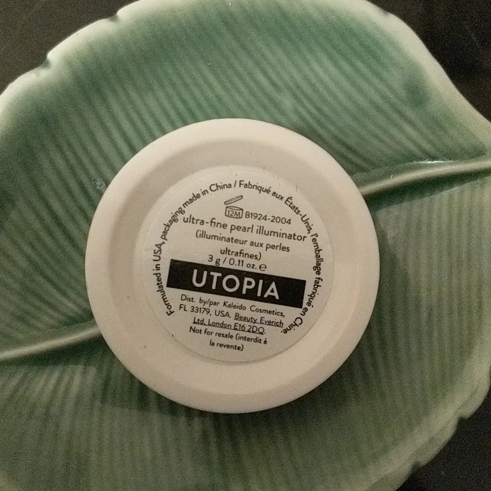 Kaleido Cosmetics nwt kaliedo